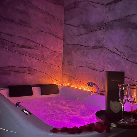 Apartament Z Jacuzzi Klimatyzacja Prywatny Parking ラドム エクステリア 写真