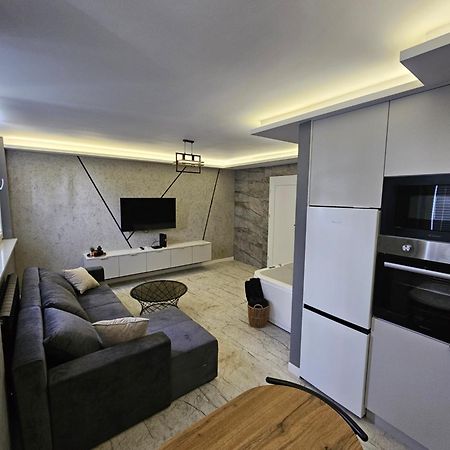 Apartament Z Jacuzzi Klimatyzacja Prywatny Parking ラドム エクステリア 写真